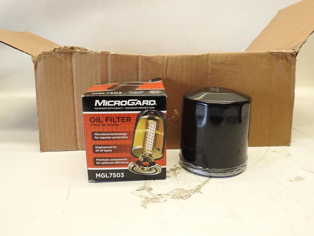Lot Of 12 MicroGard Oil Filter - MGL7503