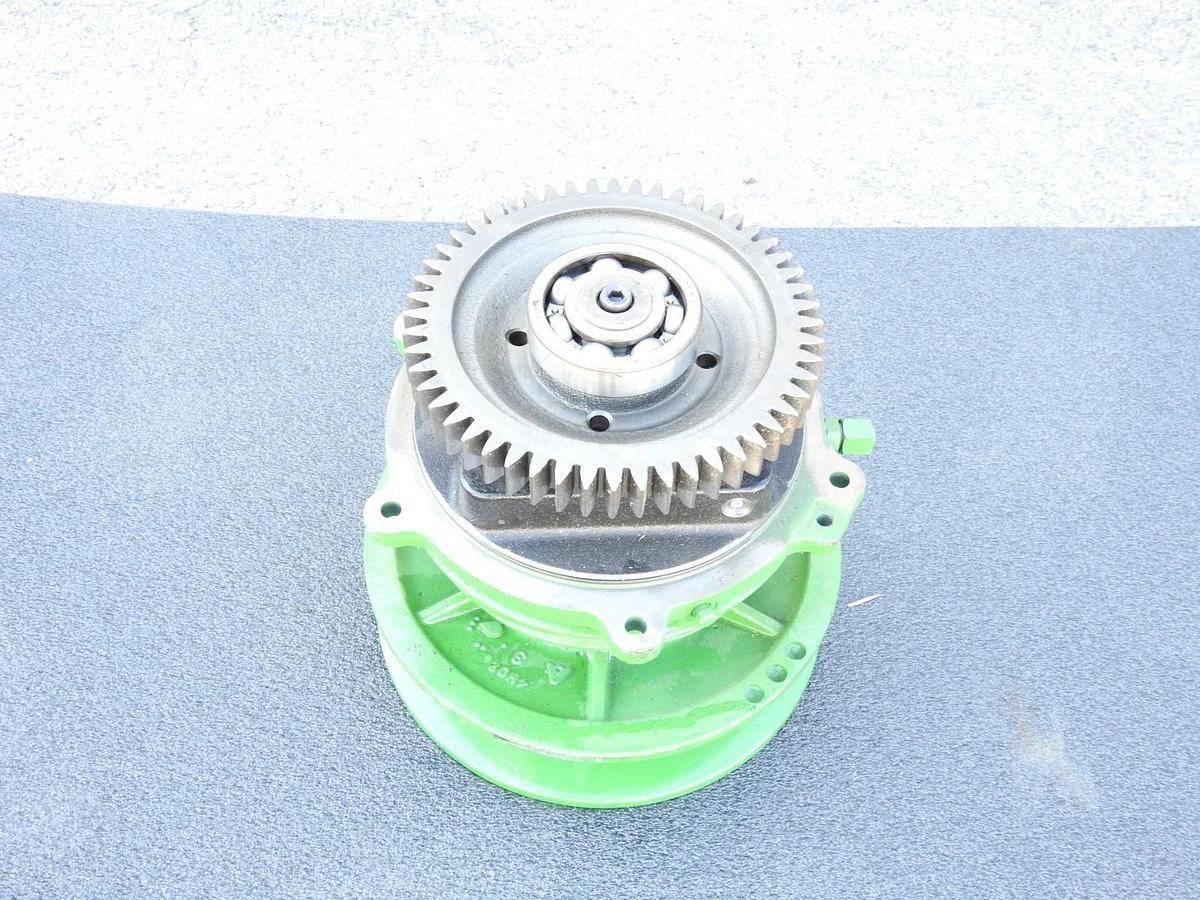 New Oem John Deere Fan Drive Assembly RE588578