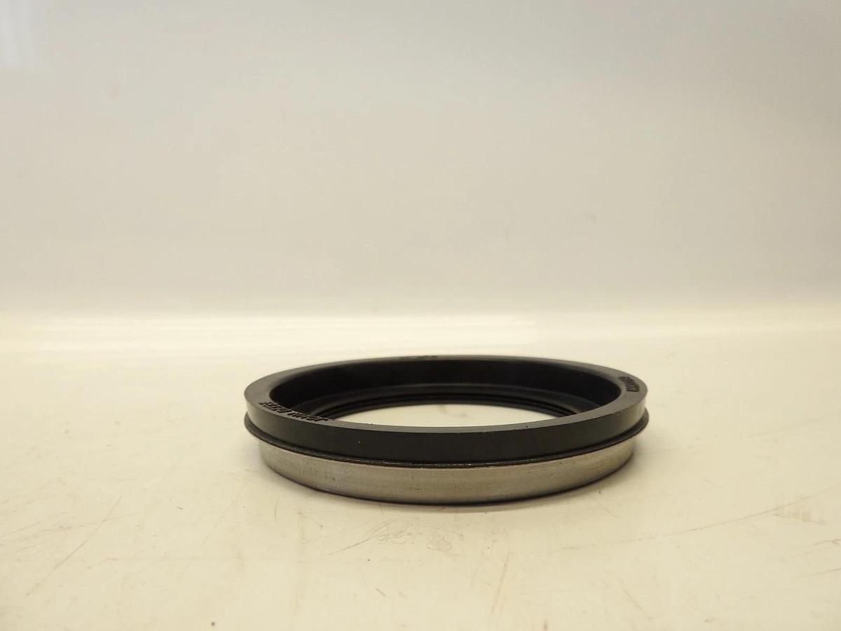 New Oem John Deere Oil Seal AKK22197