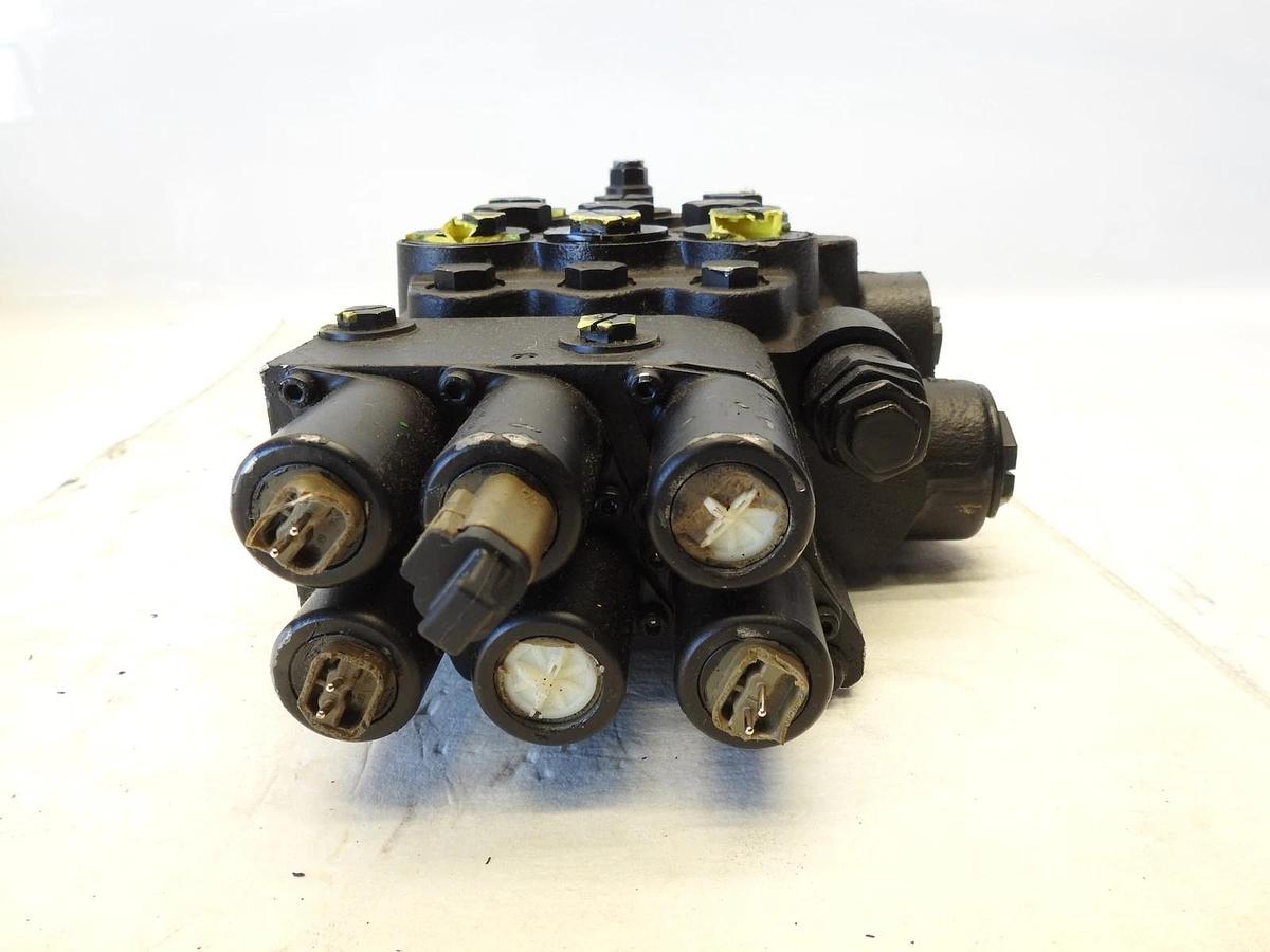 Oem Cat 529-6483: VALVE GP-CON For Wheel Loader 906K 906M 907K 907M 908K 908M