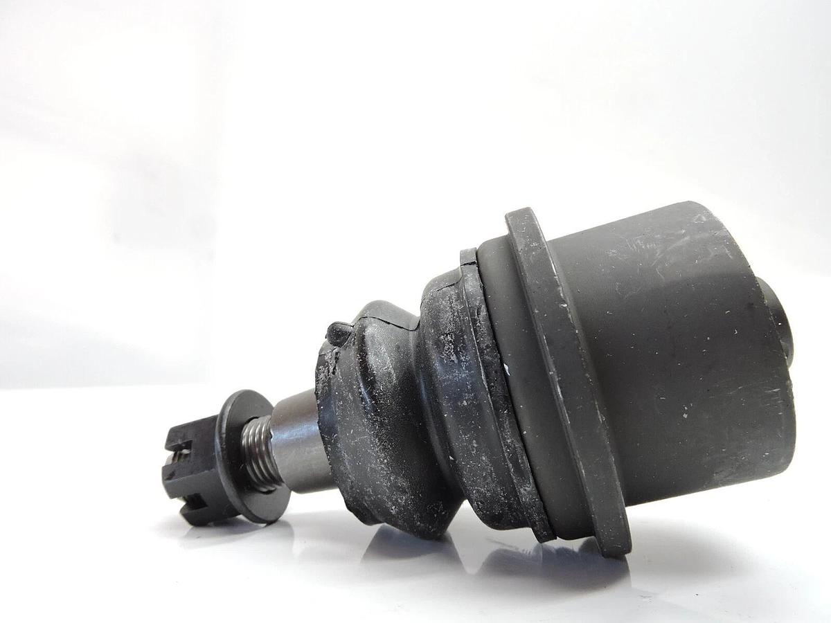 Kryptonite Lower Ball Joint (Stock Control Arm) FOR 2001-2010 CHEVY / GMC Truck