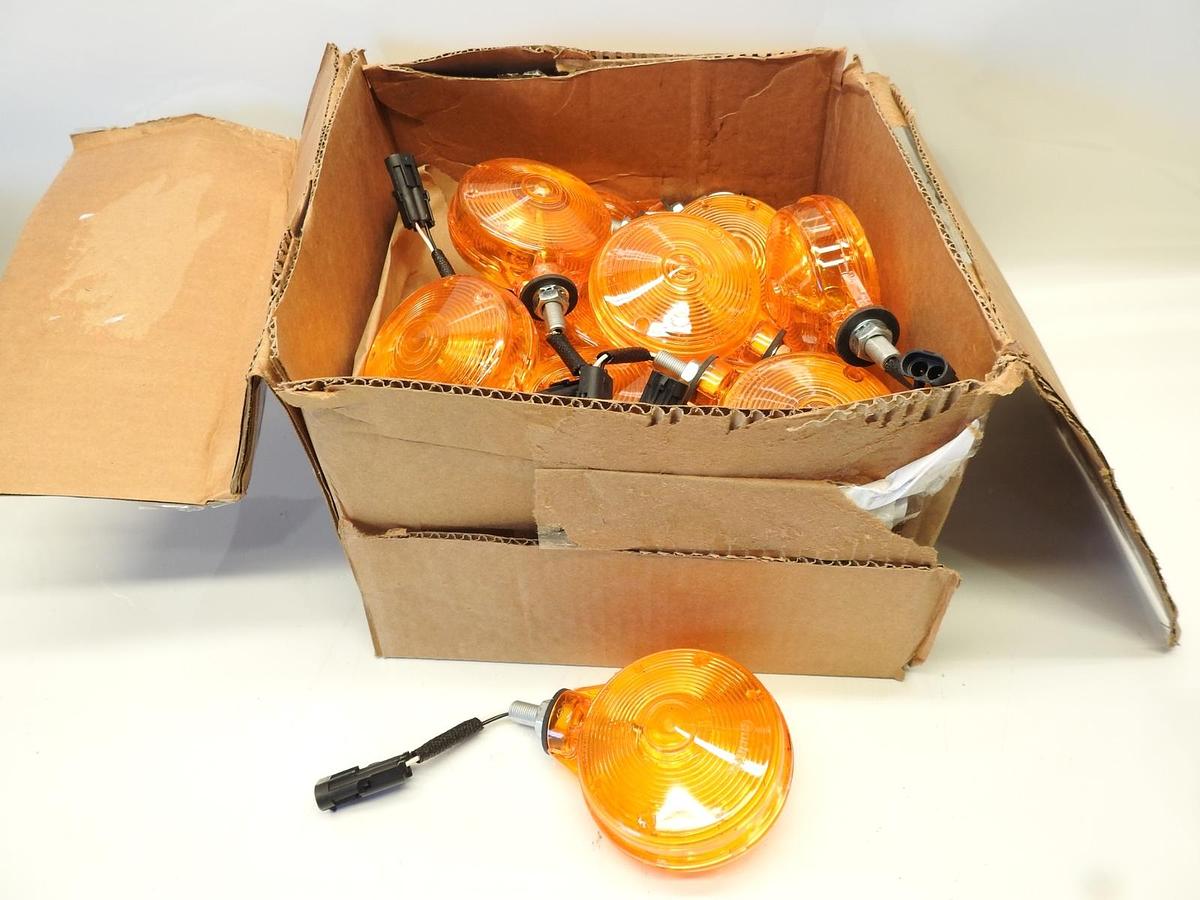 Lot of 15 Truck Lite Double Faced Amber Pedestal Light GT-116 LEAD DOT SAE STPI