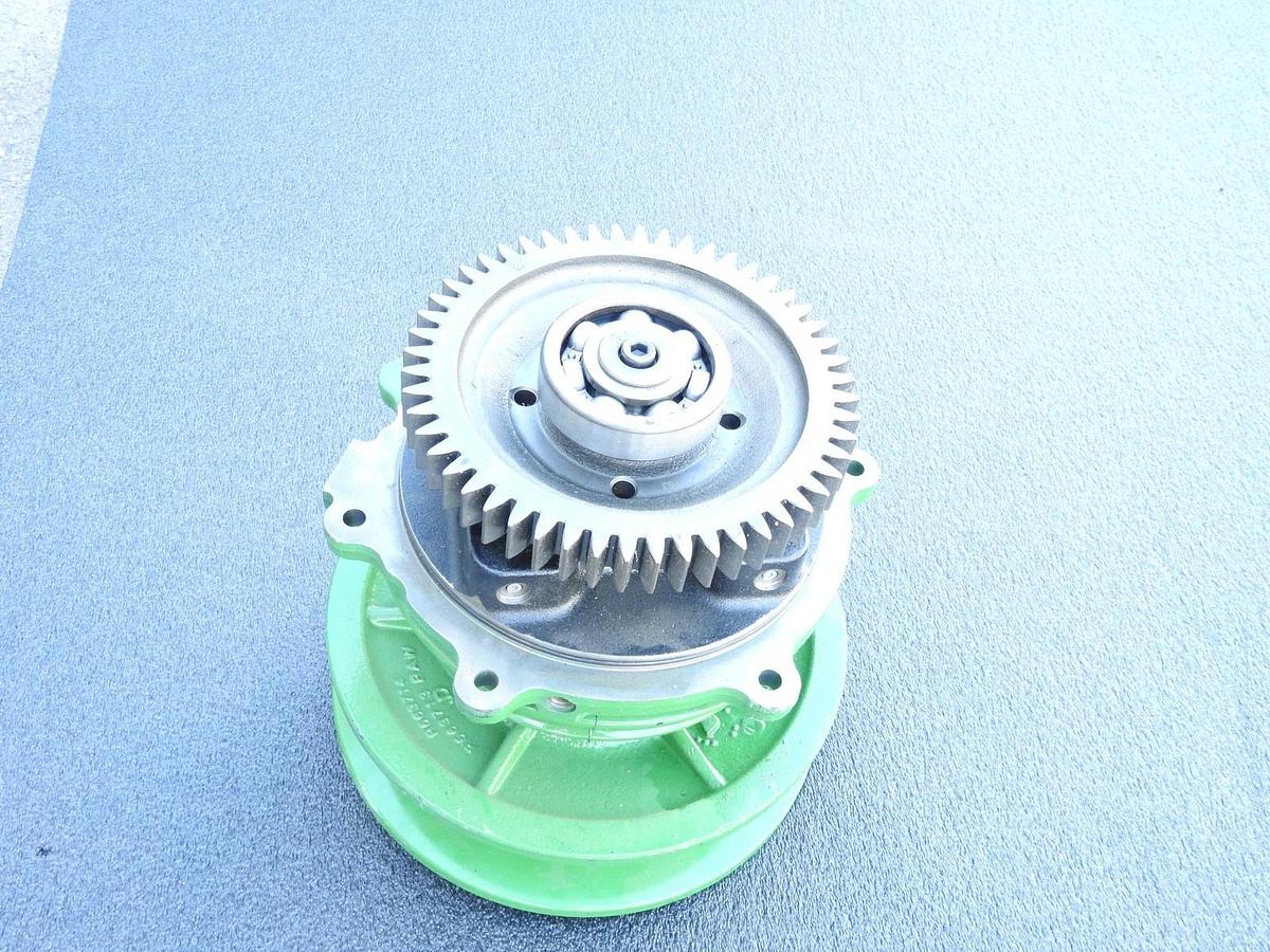 New Oem John Deere Fan Drive Assembly RE588578