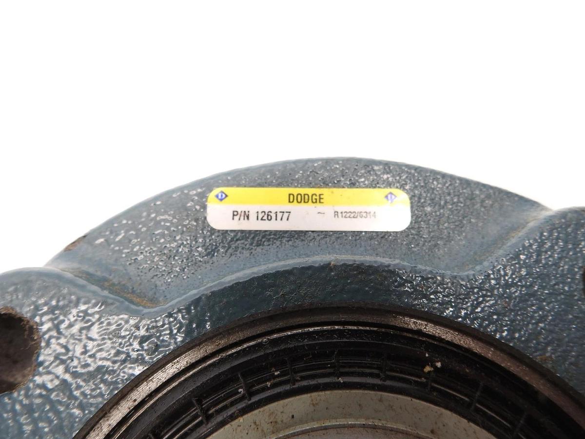 New Oem DODGE 126177 4-BOLT FLANGE BEARING 2-1/4" BORE FC-SCM-20