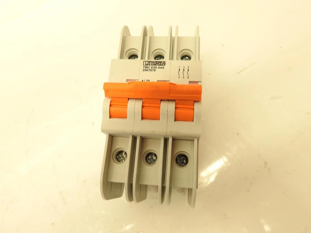 Lot Of 2 Phoenix Contact 2907678 Circuit Breaker, 3P, 4A, 277/480Y