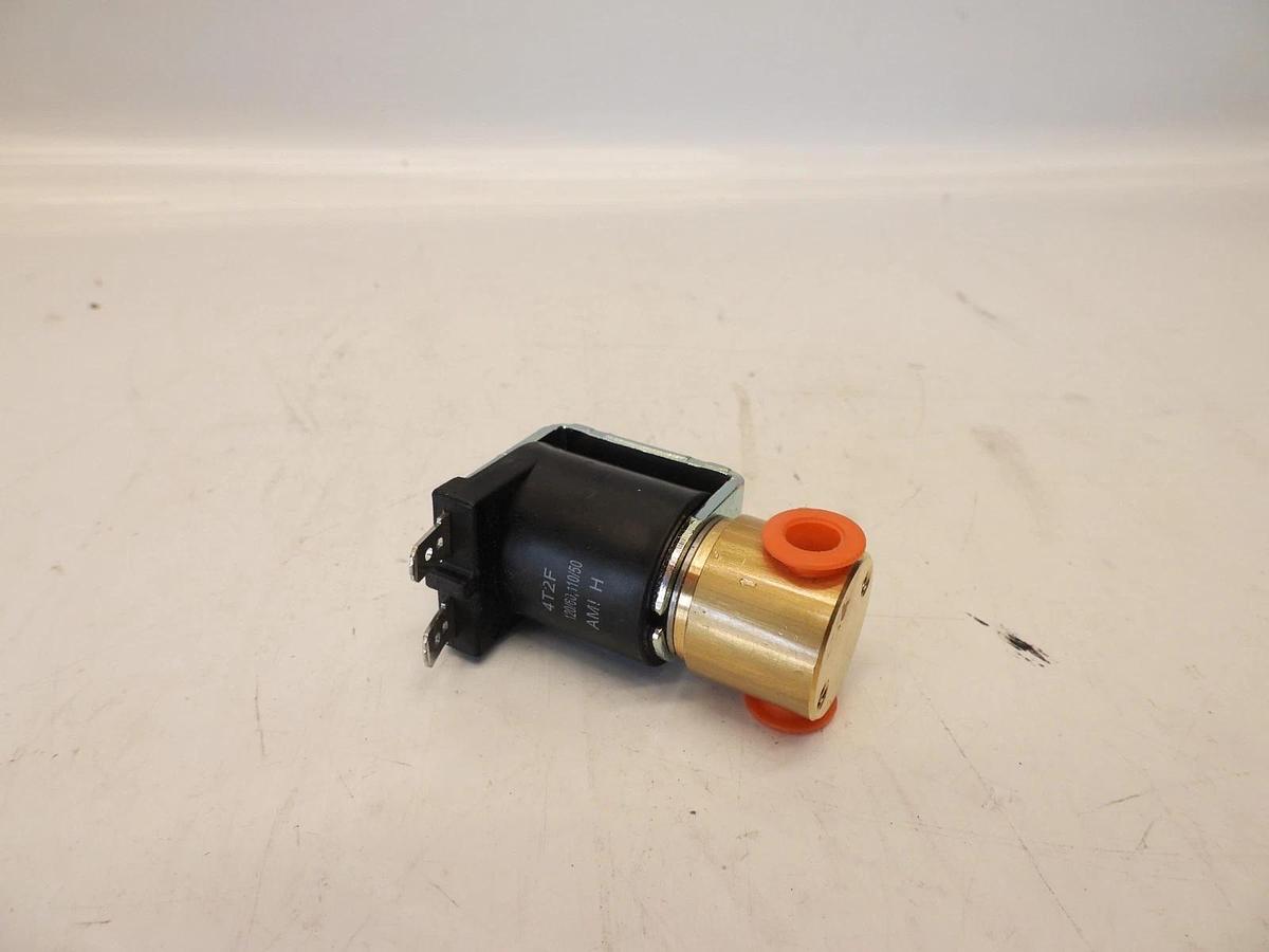 New Oem Parker 536137 Solenoid Valves, 120 Volts, 8.5 Watts