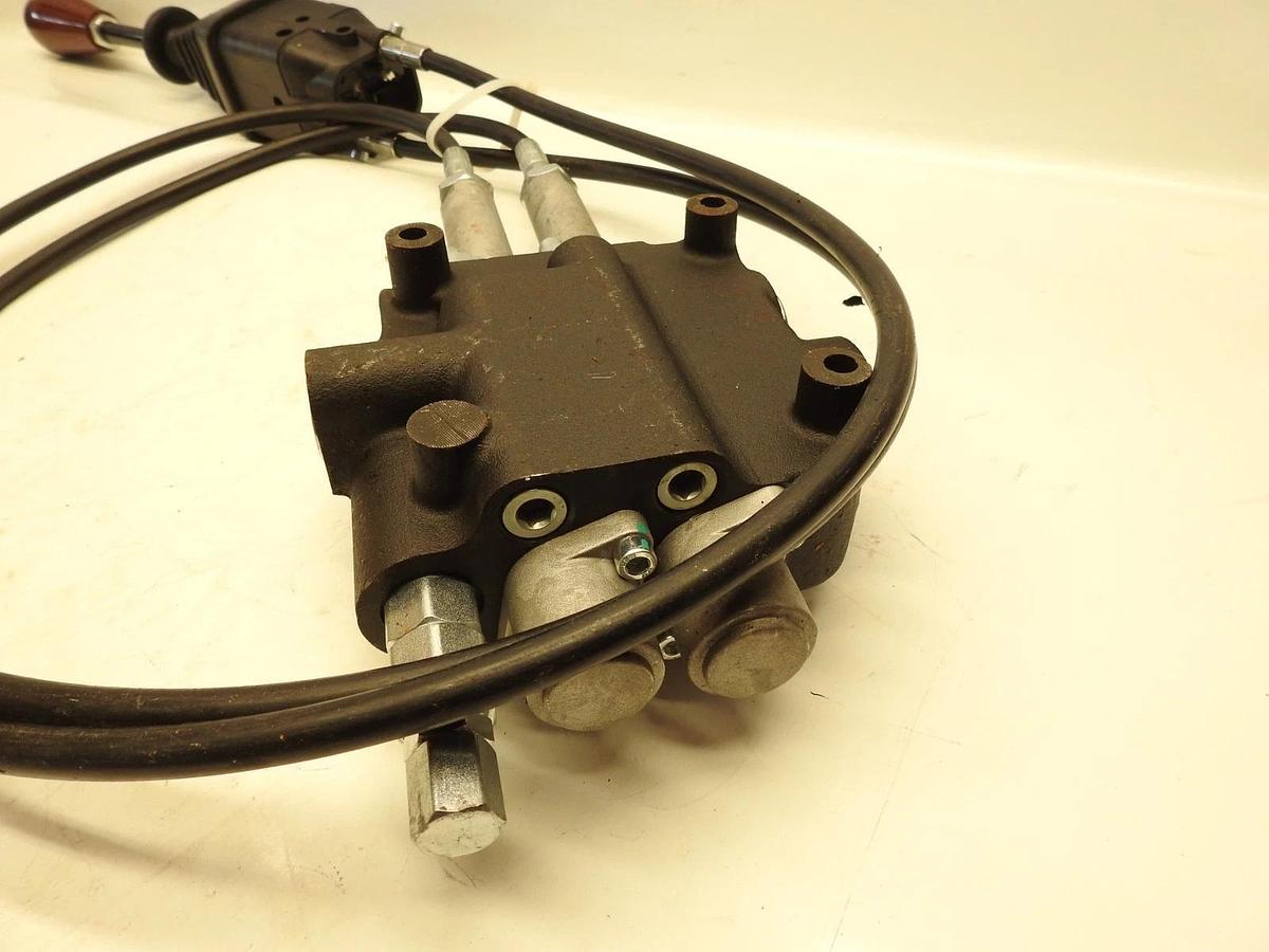 Remote Control Valve Kit: 2 Spool Valve 80lpm/ 21gpm + Cables + Joystick 25MPa
