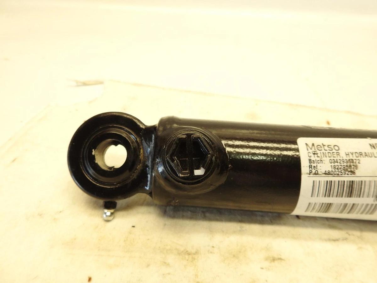 New Genuine Metso N02460574 W233978 Hydraulic Cylinder