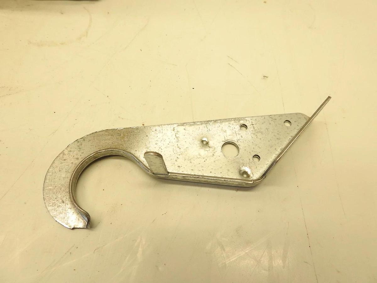 LOT of 100 EATON FIG-29-1-PGL 1" DOUBLE OFFSET CPVC HANGER PRE-GALVANIZED