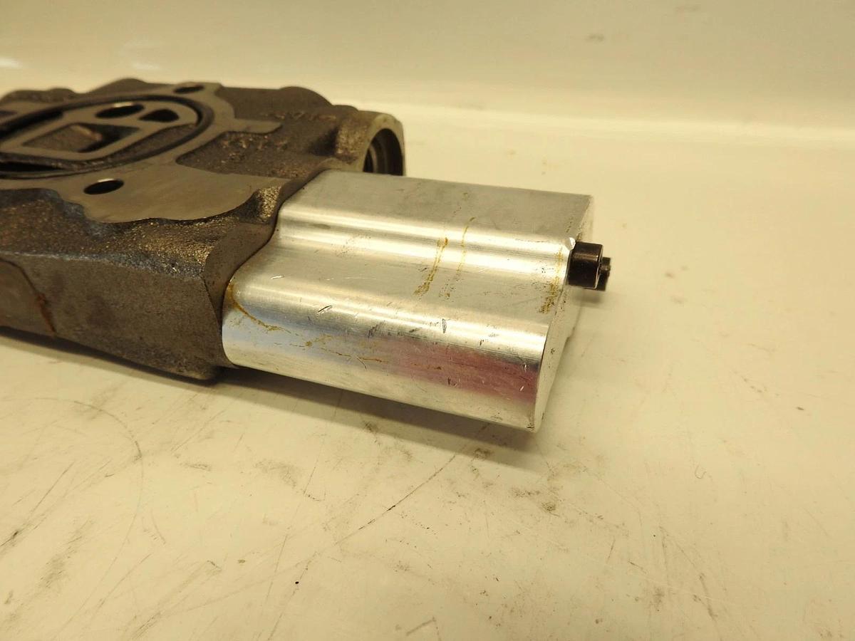 Husco N5002-AE10 Hydraulic Directional Spool Valve 5002 Husco Sectional Valve