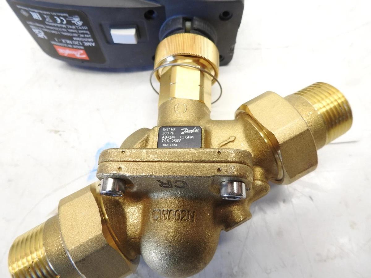 New Oem Danfoss 082H5004 24V ACTUATOR AME 110NL