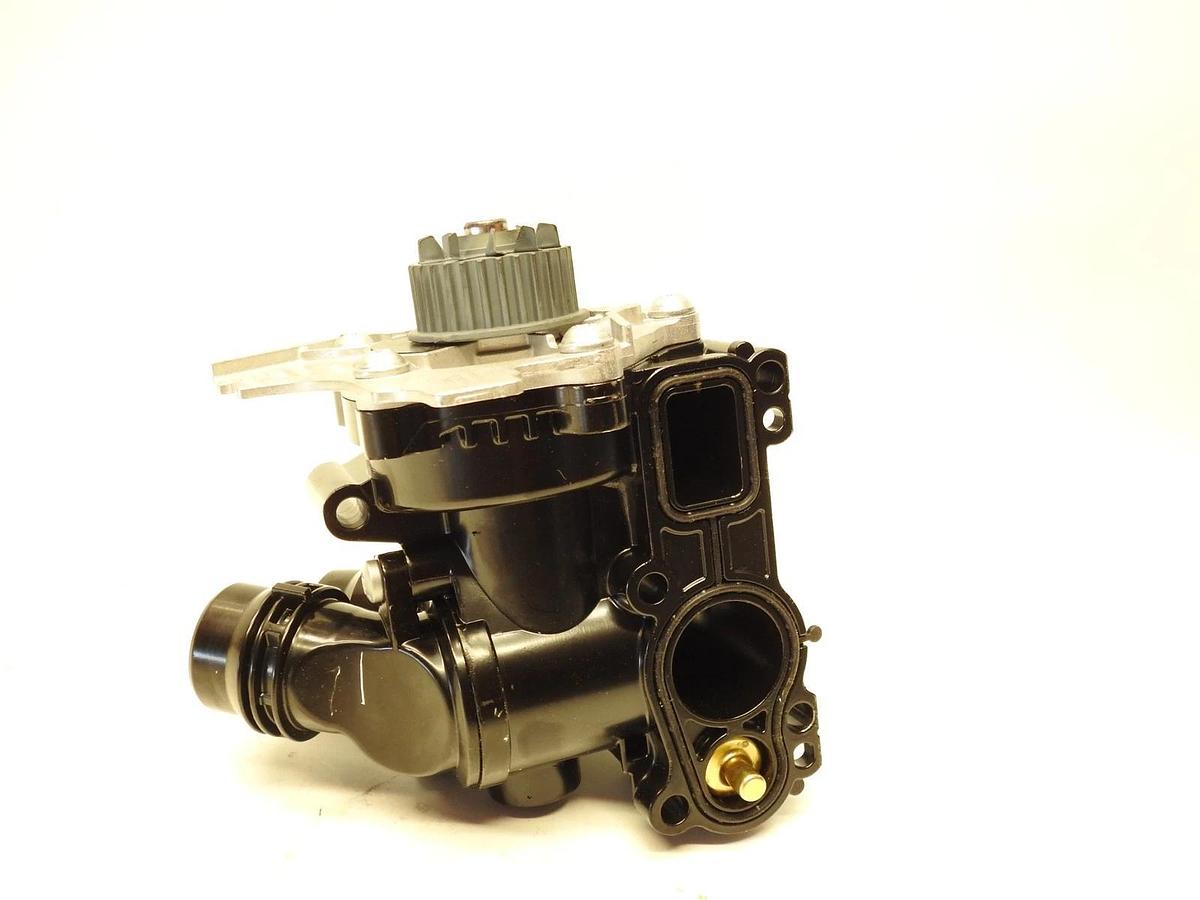 Pierburg Engine Water Pump For Audi A3 A4 A5 A6 Q3 Q5 VW CC Eos GTI Golf Jetta