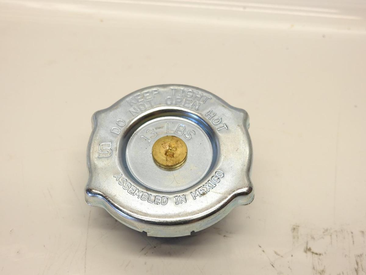 New Oem Bobcat 6646678 Radiator Cap 13 PSI Fits Skid Steer Loader 453 463 553 65