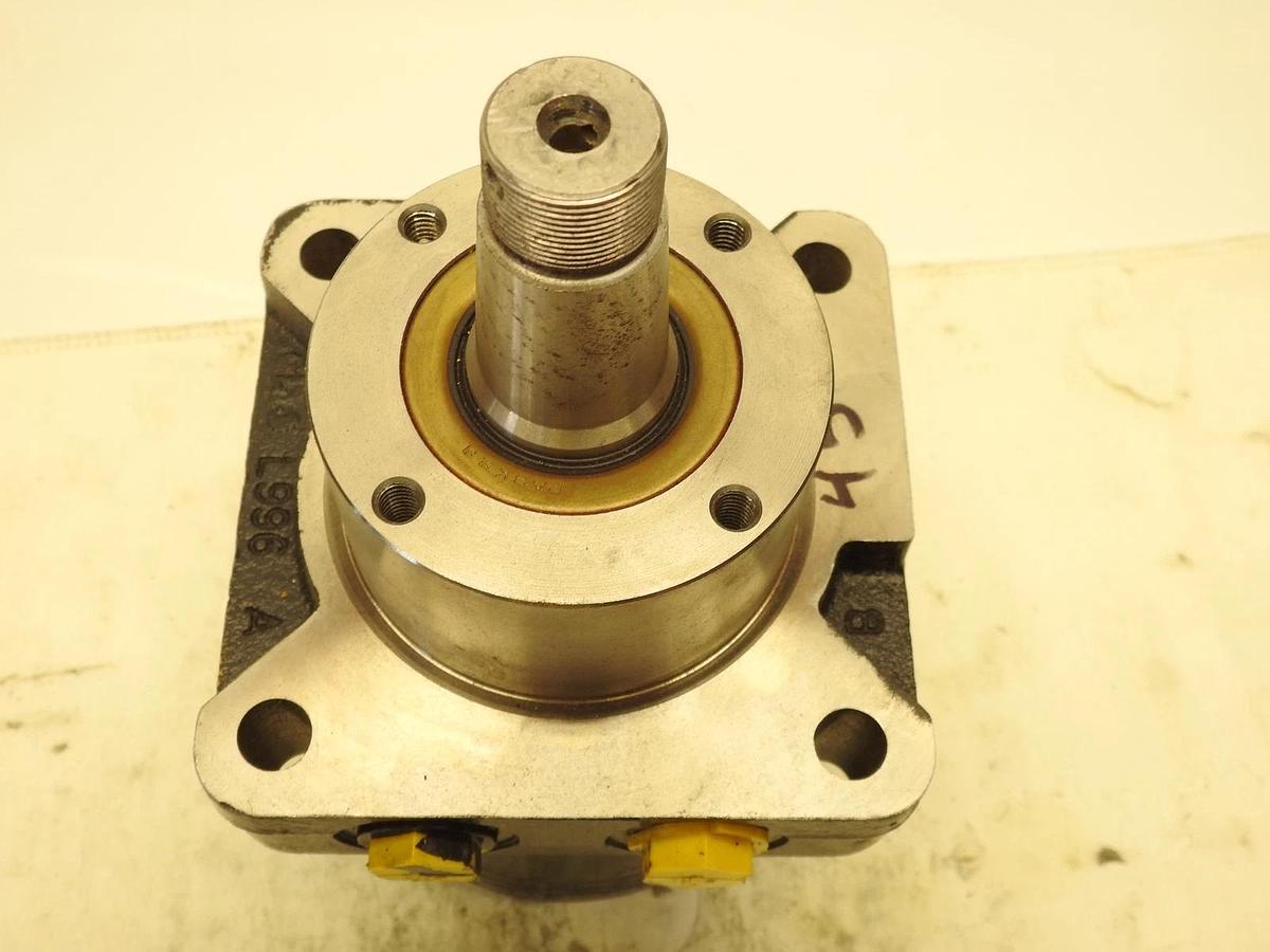 New Oem Parker TL0240LS080AAHZ Hydraulic Motor
