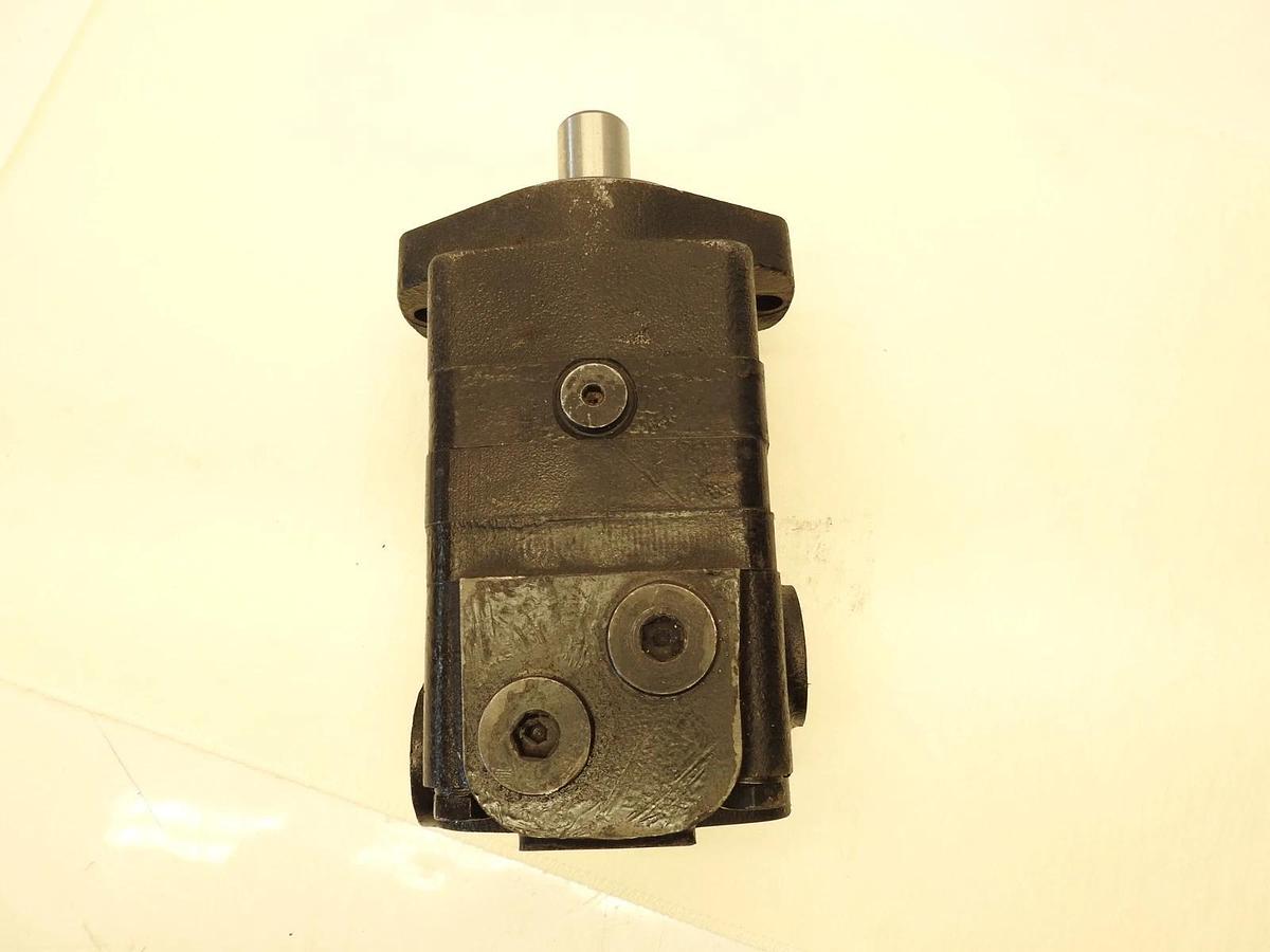 New Genuine Fluidyne WF104-1038Y Hydraulic Motor Keyed Shaft
