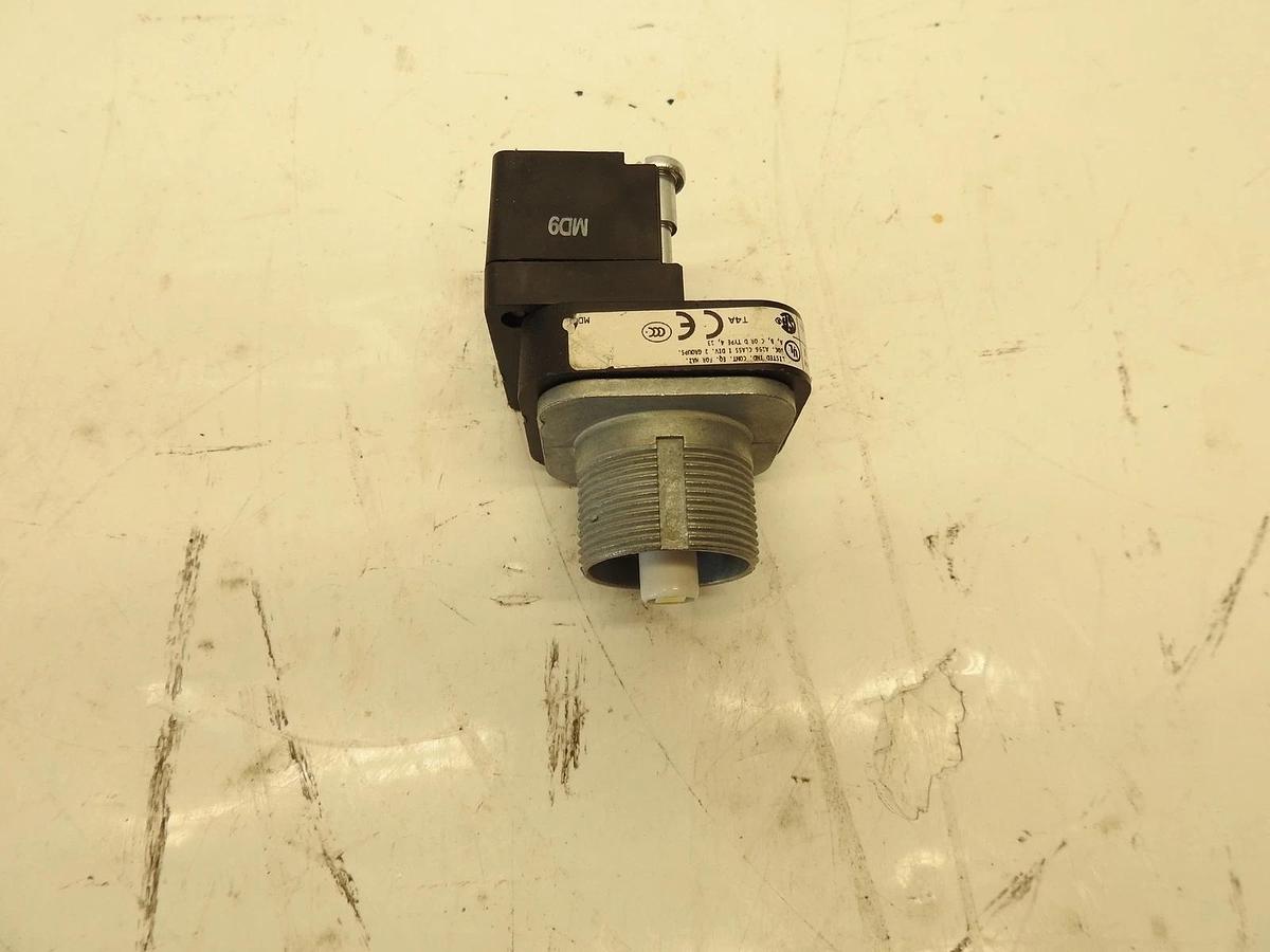 New Oem Allen Bradley 800TC-N374