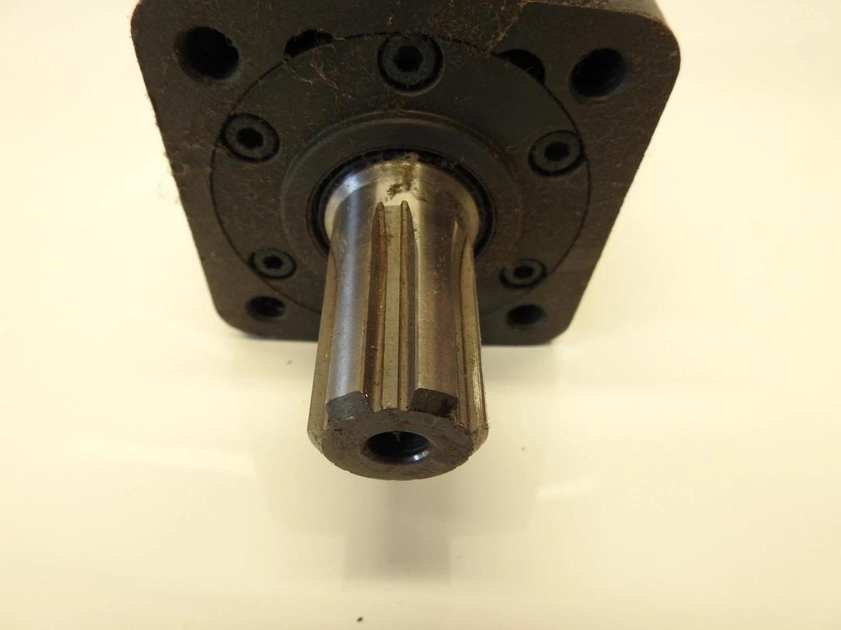 New Oem New Holland / Danfoss OMR 160 N Hydraulic Motor Part # 84273192 / 110648