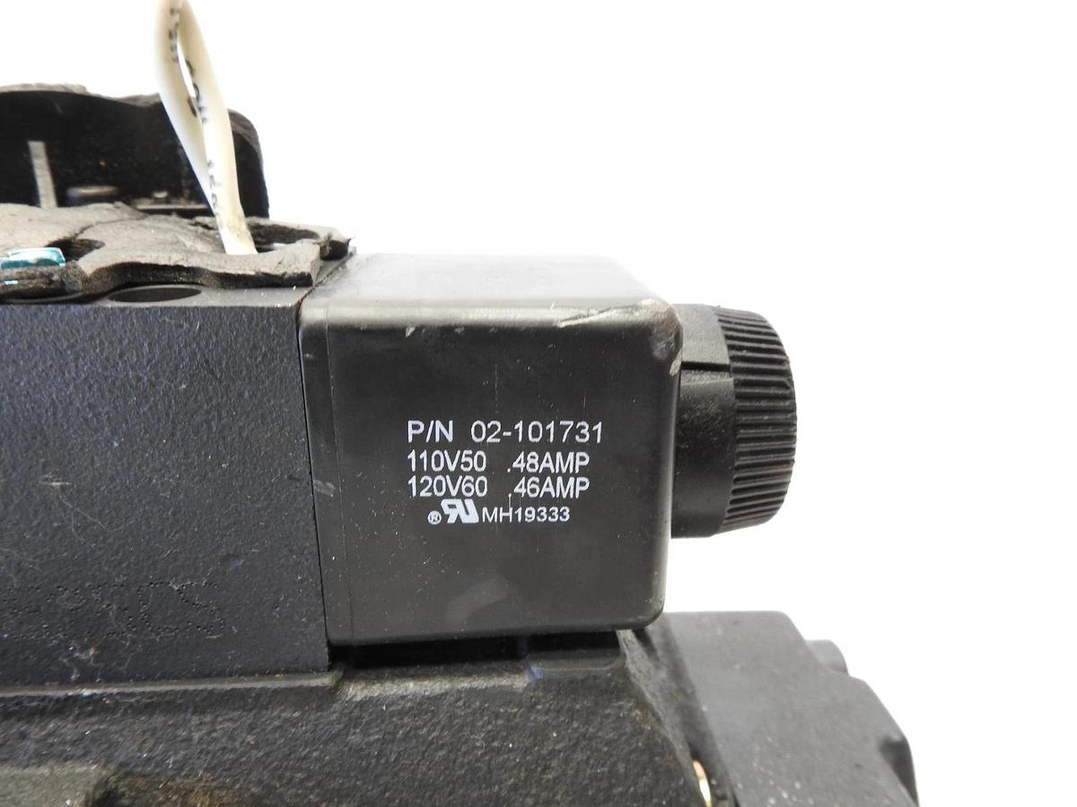 NEW Eaton Vickers DG5V-8-S-2C-M-FW-B-10 Directional Control Valve 02-329124