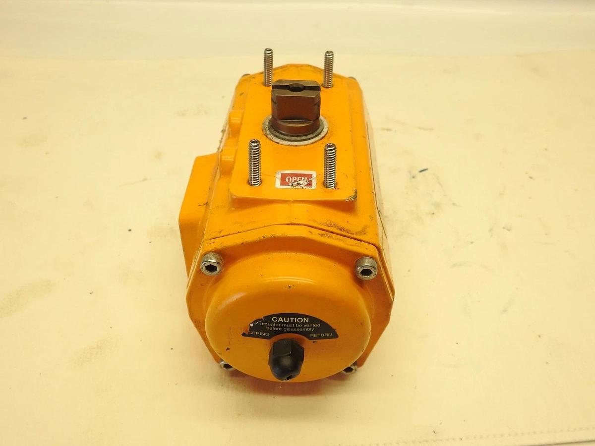 El-O-Matic Pneumatic Actuator Type ES0040.U1A04A.14K0