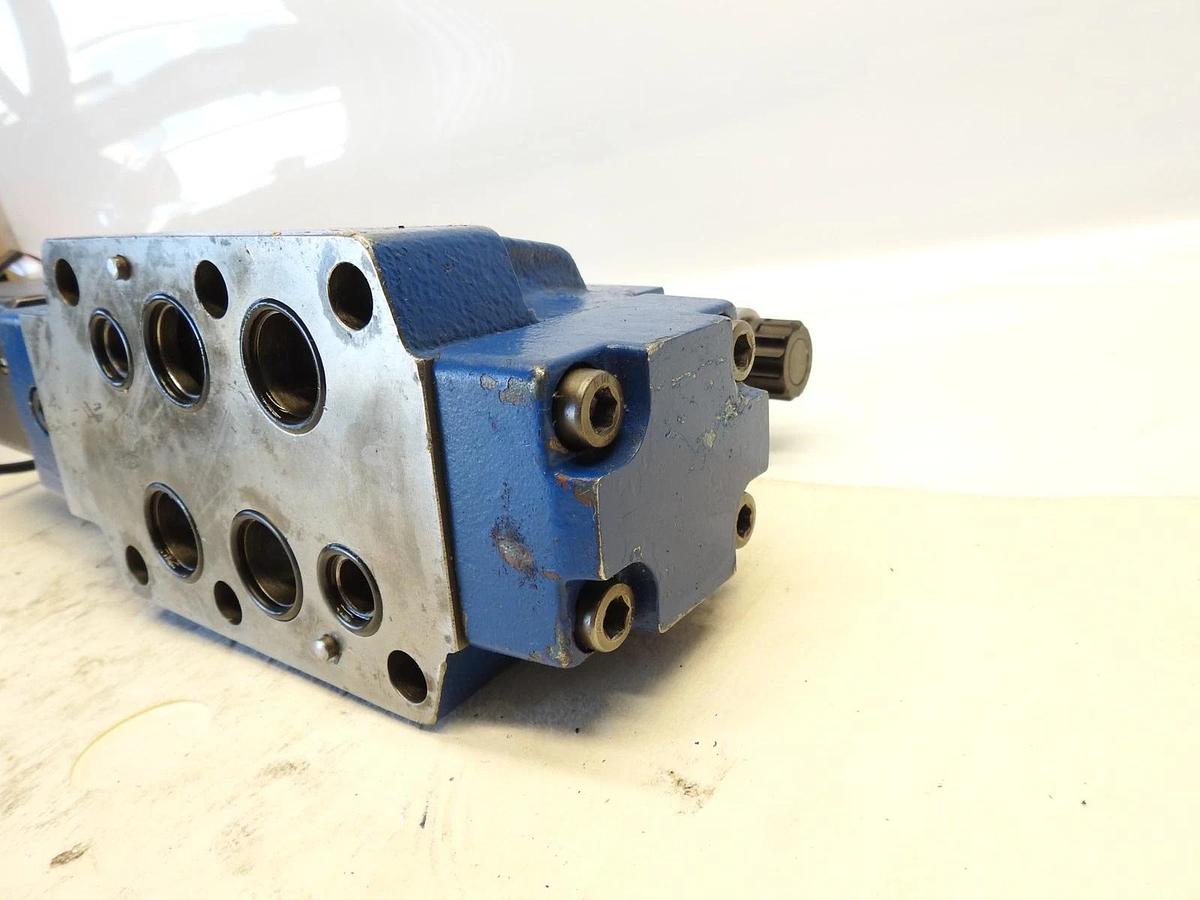 Used Used Oem Rexroth R900709322 4WRKE25R5-350L Hydraulic Valve Assembly