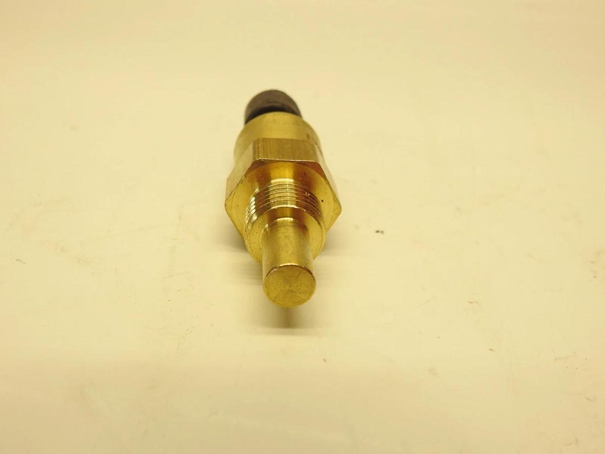 NEW OEM  JOHN DEERE RE52722 TEMPERATURE SENSOR 4300 4400 4500 4600 4700