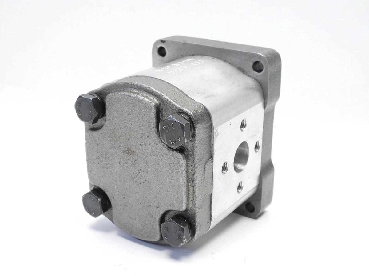 Hydraulic Steering Pump 8273385 5129481 For Fiat Tractor 55-56 60-66 446 450 540