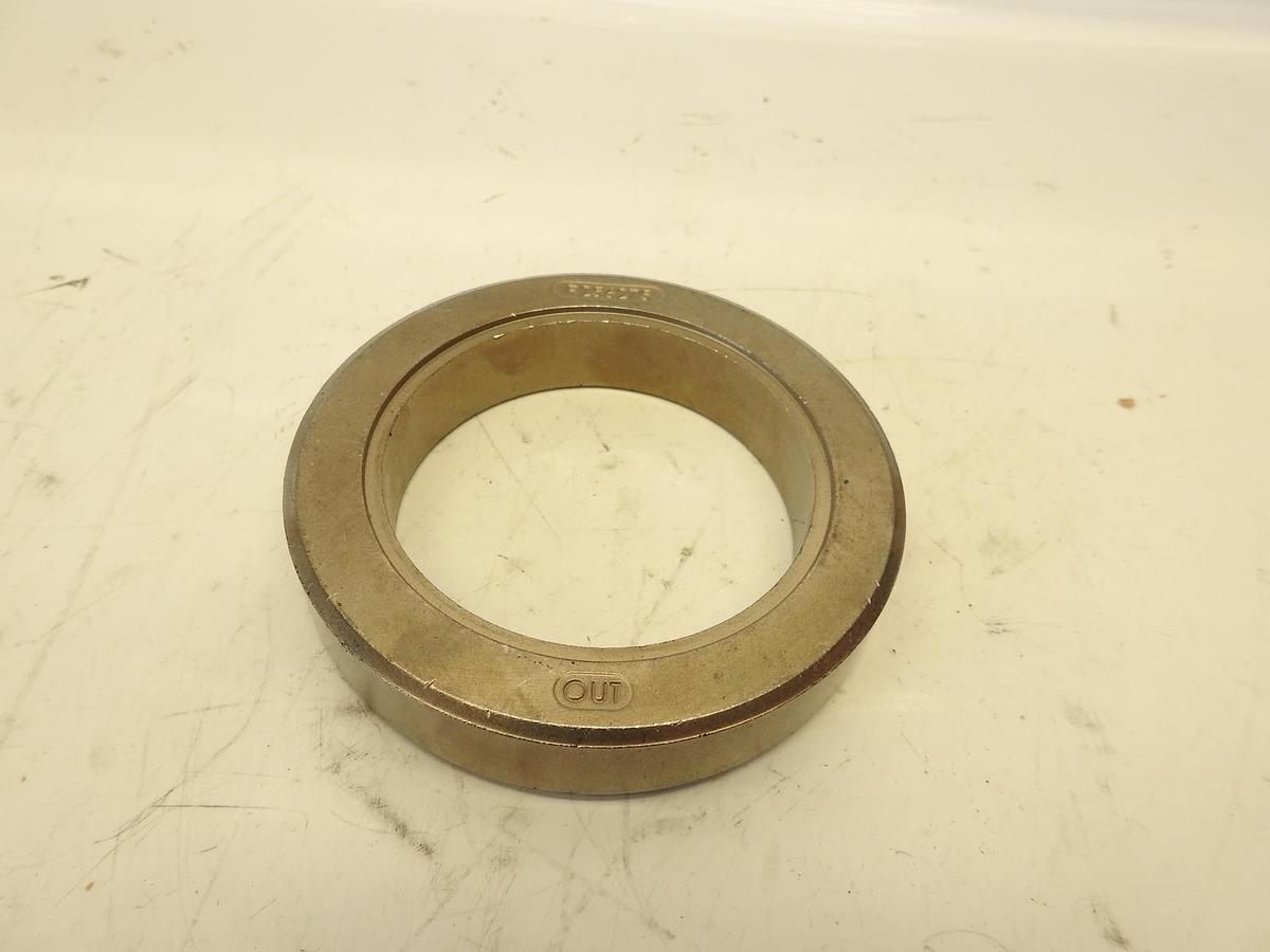 New Oem John Deere R256275: MFWD Clutch Retainer