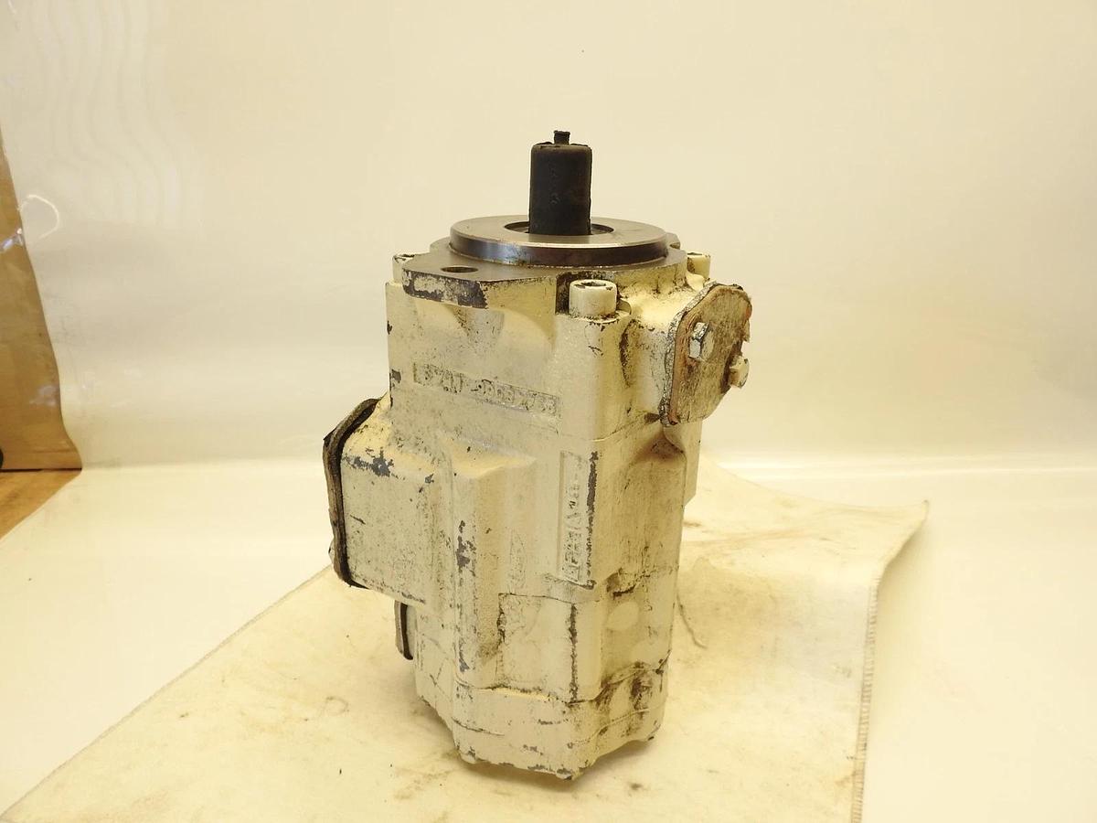 New Oem Atlas Copco 393340 Hydraulic Motor 262310039048 93448566