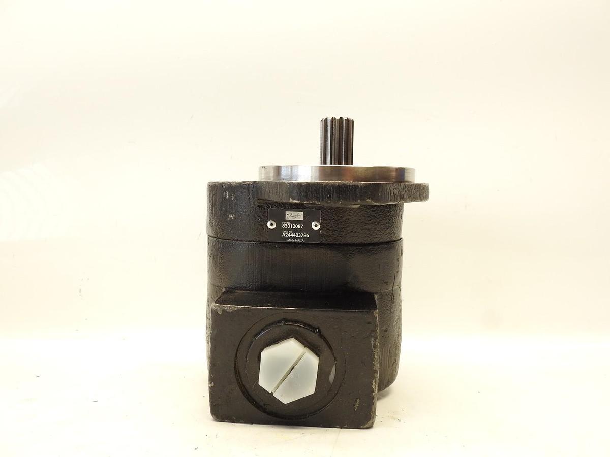 New Oem Danfoss 83012087 GEAR PUMP-LH, SINGLE DISPL