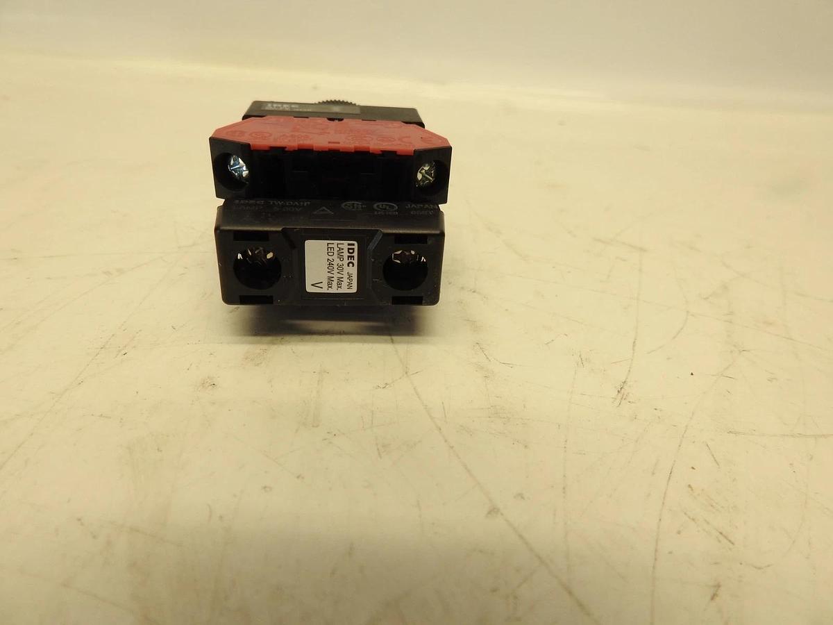 IDEC ALW29911D-G-120V ILLUMINATED PUSH BUTTON, S0010