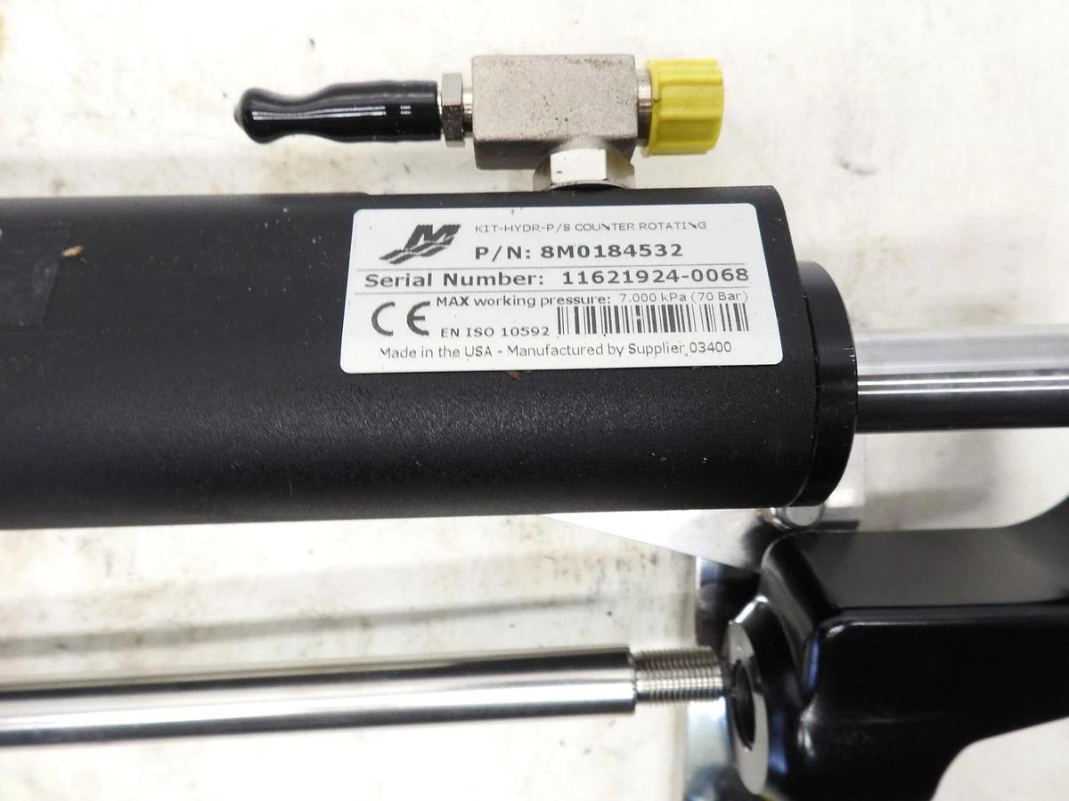 New Oem Mercury Outboard 8M0184532 Hydraulic Cylinder Counter Rotation P/S Port