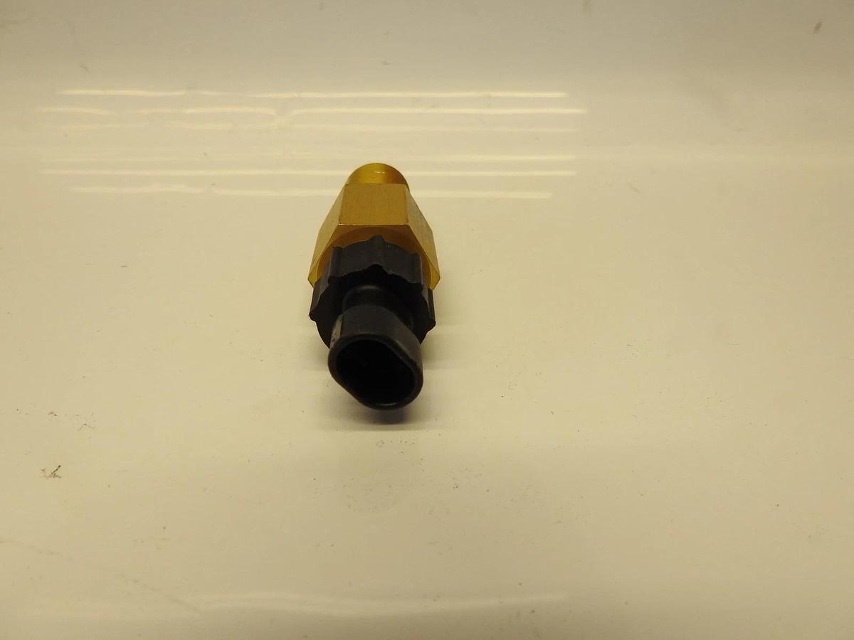 New Oem Case New Holland CNH Sensor Part # 87548197   679-0027-001