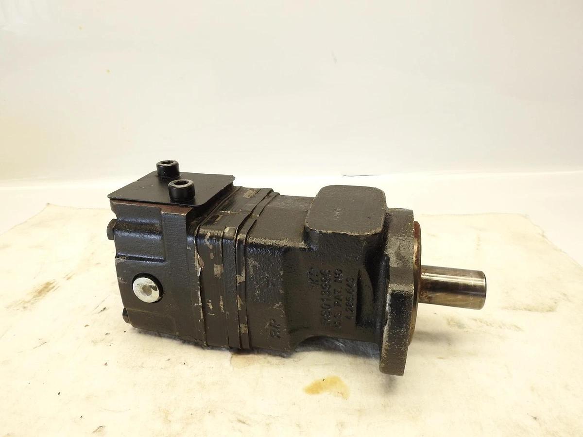 New Oem John Deere Hydraulic Motor - AA43717