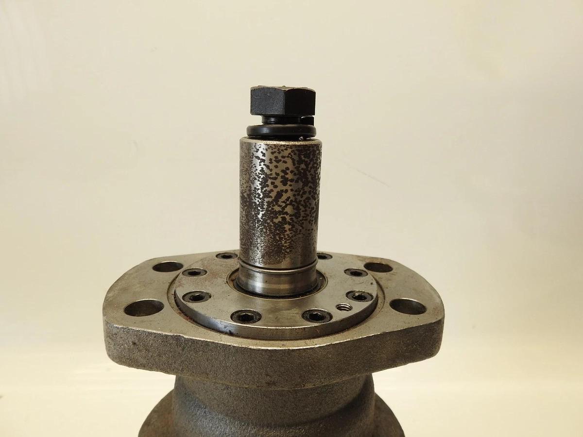 Oem Danfoss Roller Stator Hydraulic Motor 4 Bolt Flange Keyed Shaft