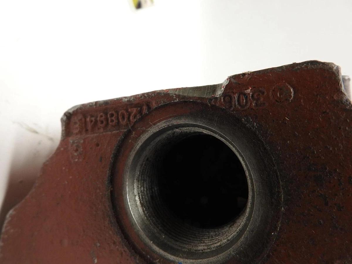 New Geartek 720898 Hydraulic Pump Keyed Shaft