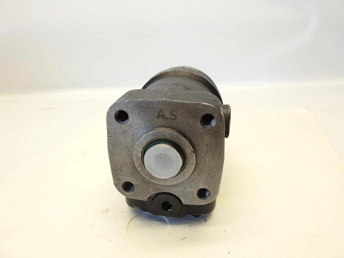 82851795 Steering Valve Fits Ford Tractors 3010S, 4010S, 5010S, 7010, 7810S+