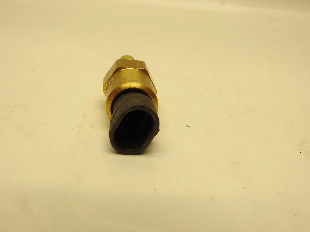 NEW OEM  JOHN DEERE RE52722 TEMPERATURE SENSOR 4300 4400 4500 4600 4700