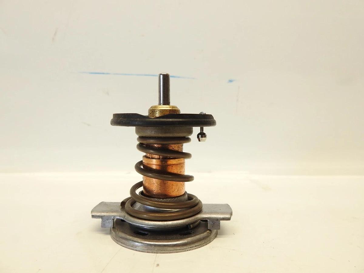 New Single Coolant Thermostat for Ford 08-10 6.4L Powerstroke