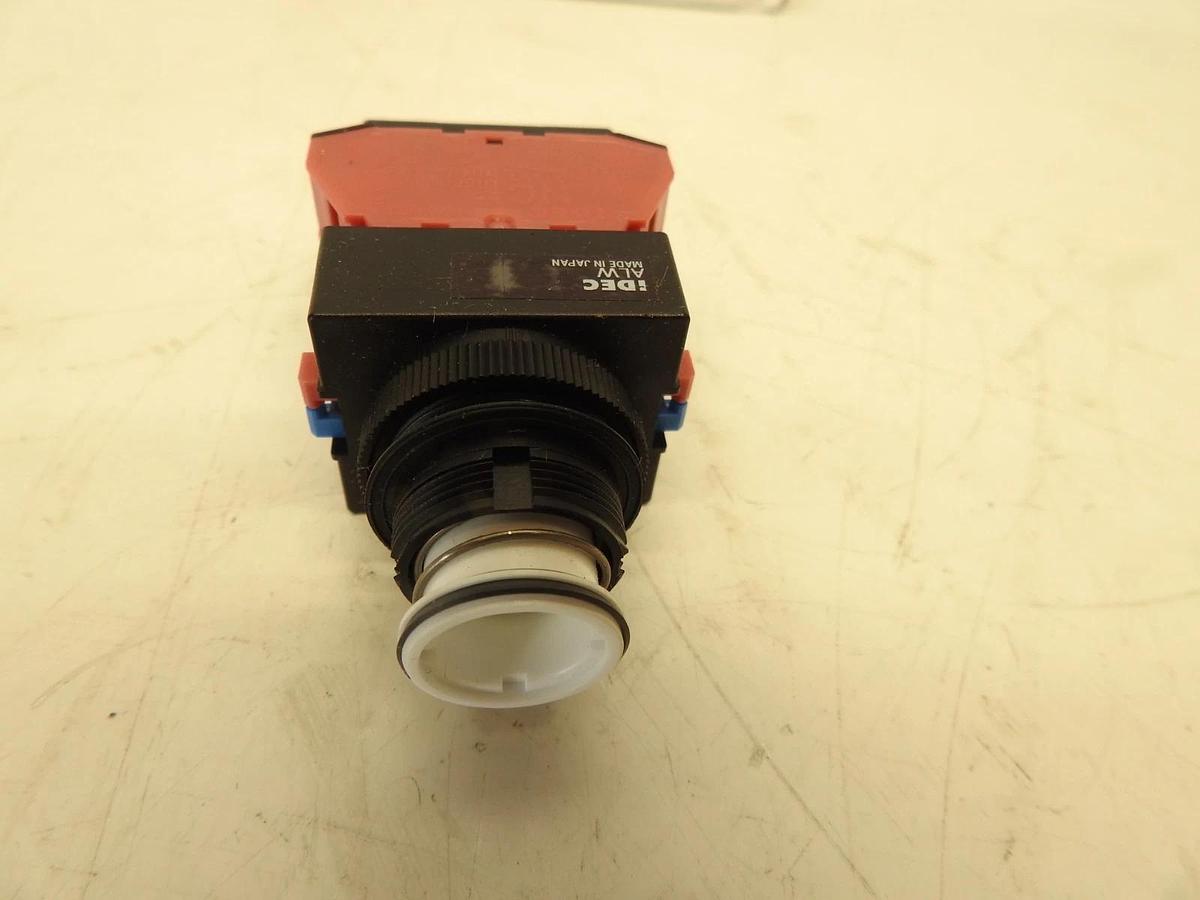 IDEC ALW29911D-G-120V ILLUMINATED PUSH BUTTON, S0010