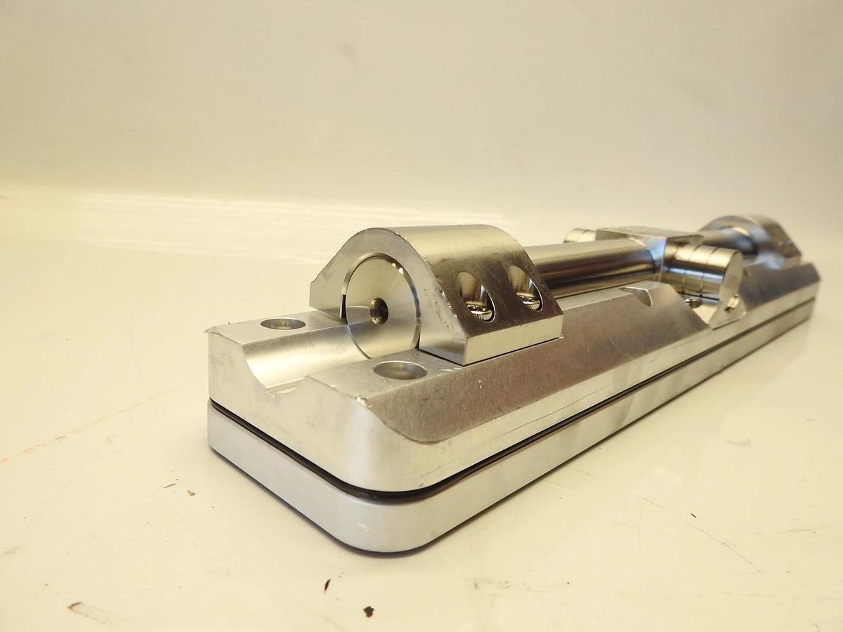 AMAT Applied Materials Slit Valve Door Assy 0021-70063 0021-76767 35cm Long