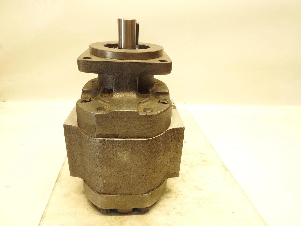 New Hydraulic Motor Keyed Spline 4 bolt Hole