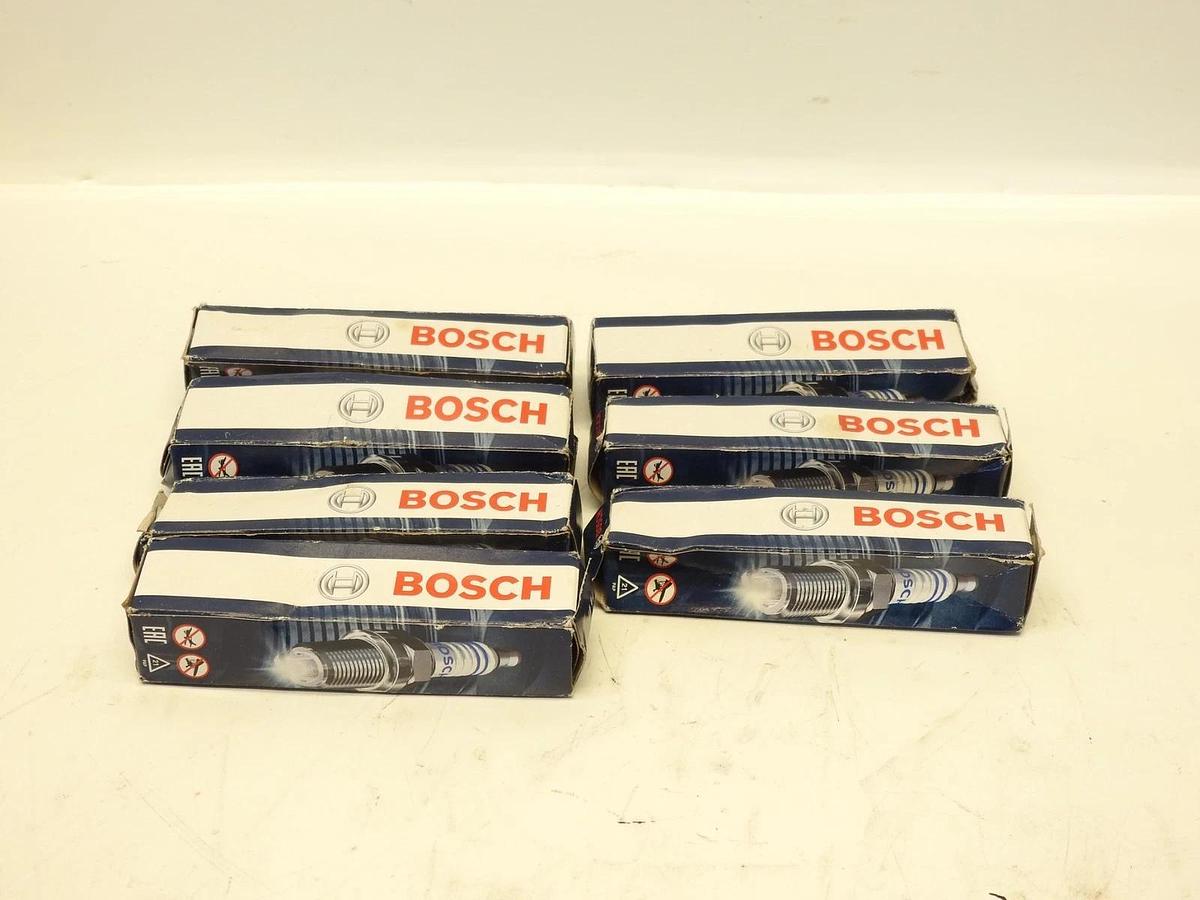 7PK New Genuine Bosch Spark Plugs 8132 for Mercedes-Benz L4 0242140512 YR6NPP332