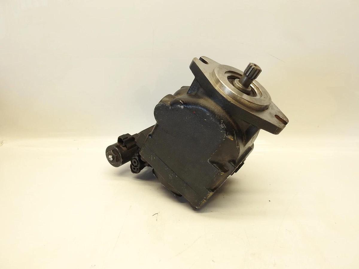 Danfoss 83027807 Series 45 Axial Piston Open Circuit Hydraulic Pump JRRS65CAH211