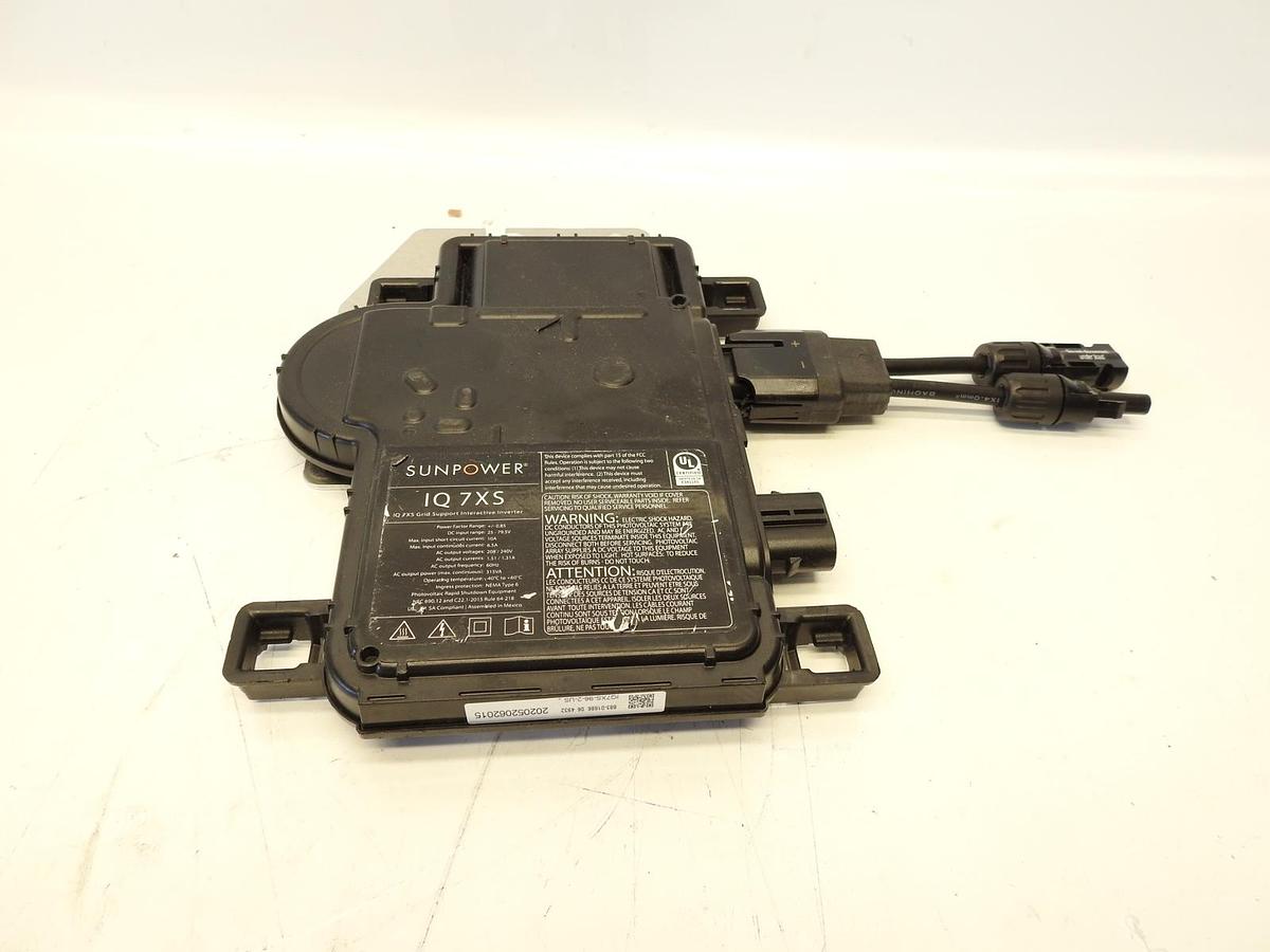 New Enphase, Sunpower IQ 7XS Microinverter with Aluminum Mount and DC connector