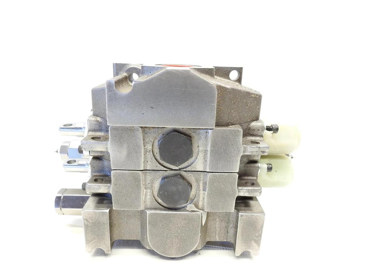 New Oem Apsco 20-UNI-2S-14 Hydraulic Valve Assembly With Two APG20-H-10 Handles