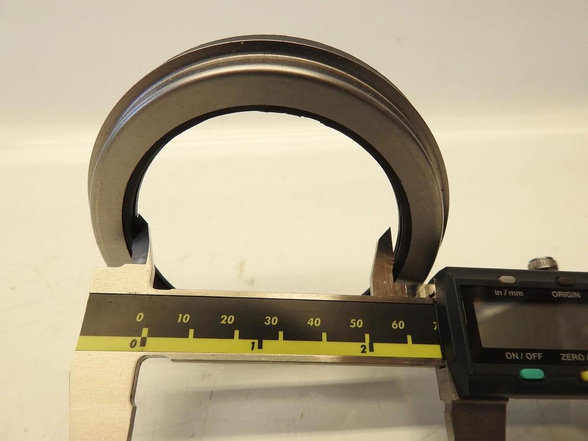 New Oem John Deere Oil Seal AKK22197