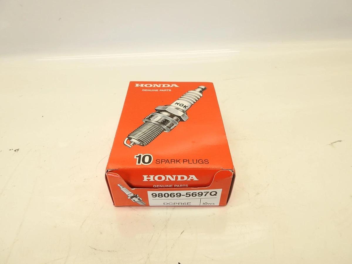 Lot Of 10 Honda OEM Spark Plug (DCPR6E) 98069-5697Q