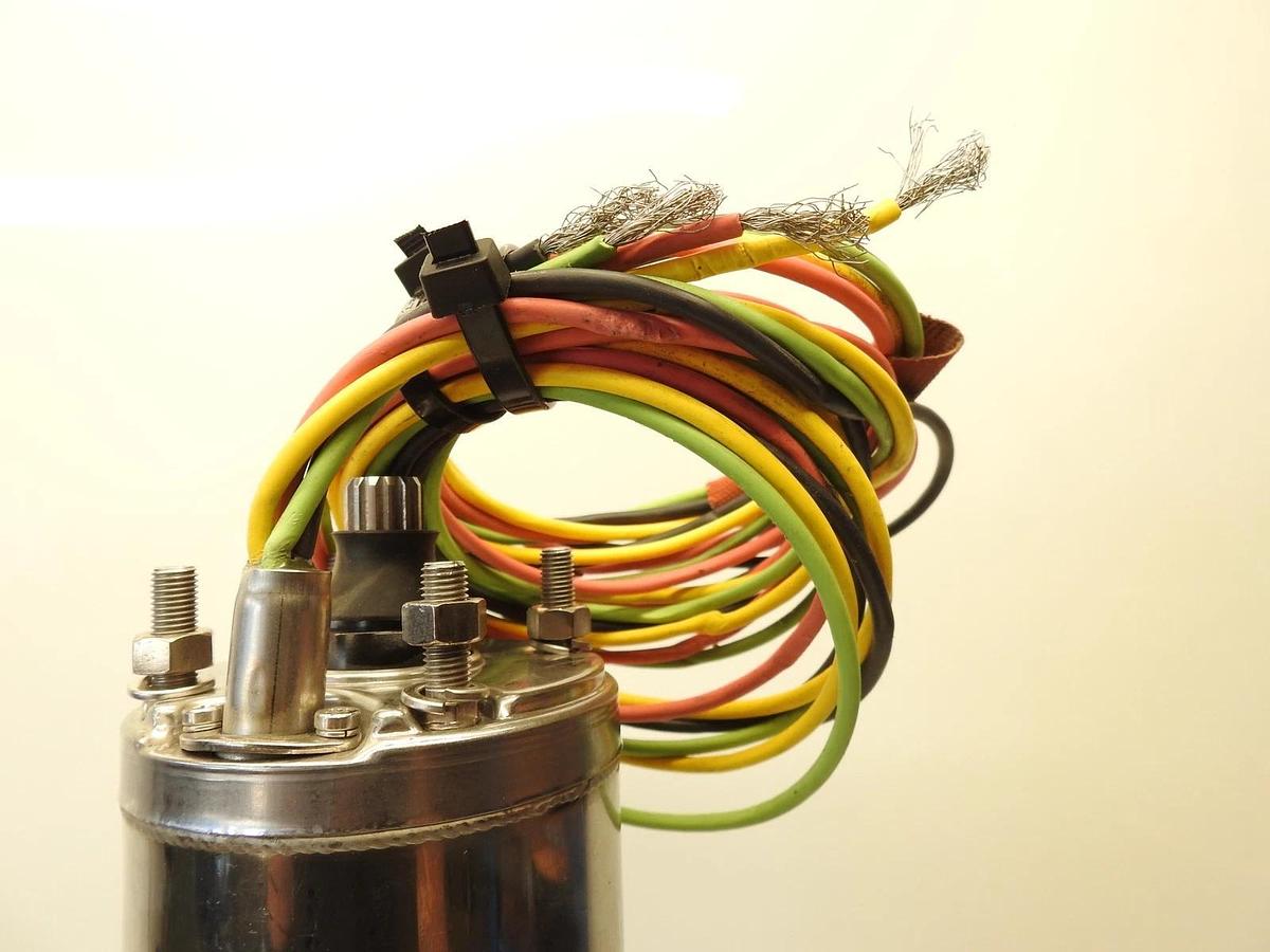 Tesla Submersible motors 4GG500230T 3PH 60Hz 230V 20.4 AMP