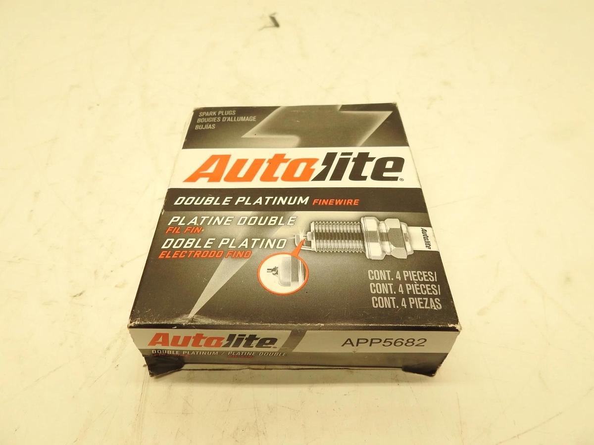 Pack Of 4 AUTOLITE Double Platinum APP5682 Spark Plug NEW