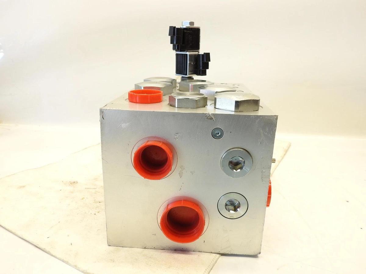 New Oem Parker IC-7509 243D Hydraulic Manifold Includes Valves & Solenoid